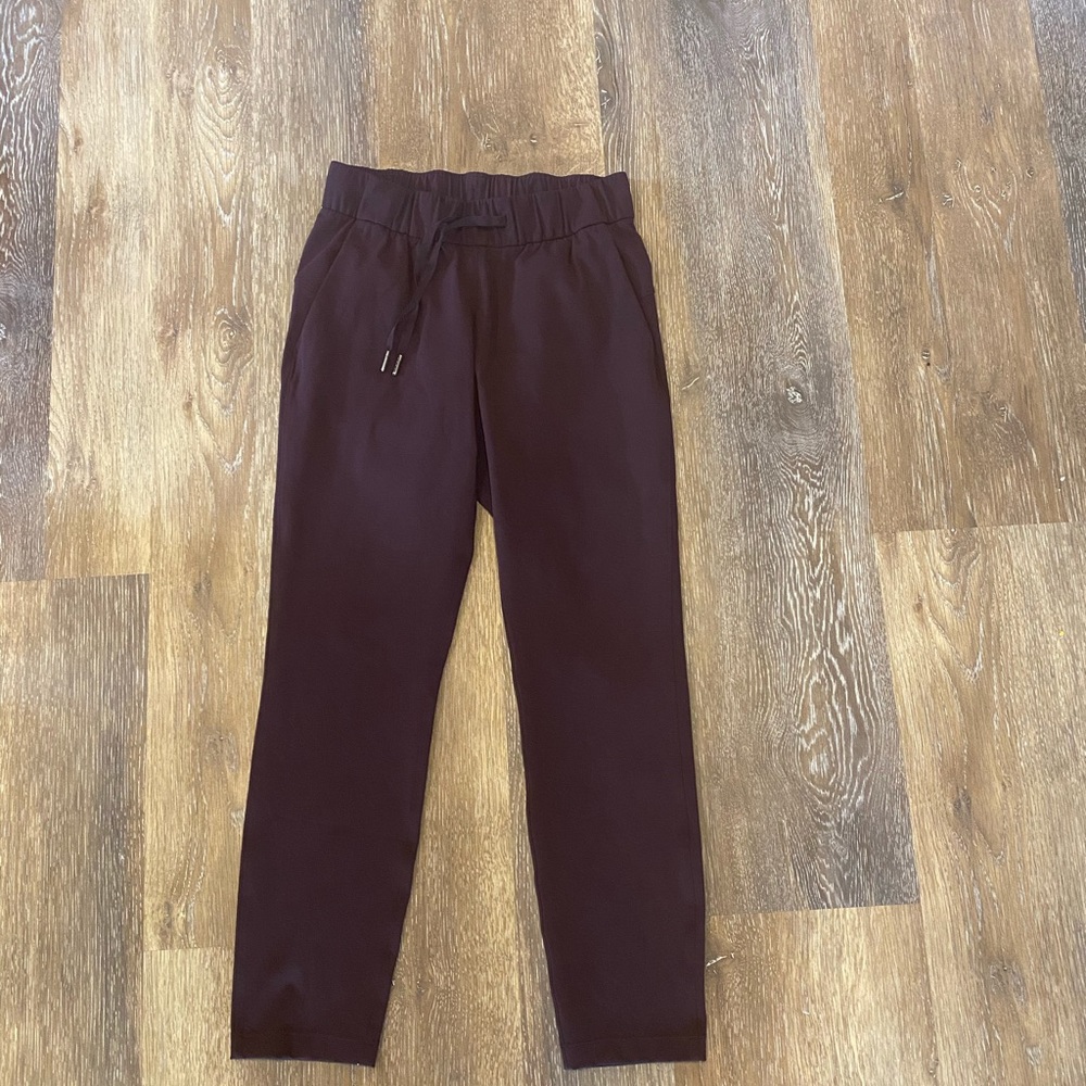 Lululemon Women’s travel/commute trousers
